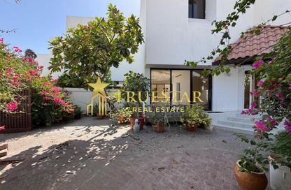 Villa - 4 Bedrooms - 4 Bathrooms for rent in Umm Suqeim 1 Villas - Umm Suqeim 1 - Umm Suqeim - Dubai