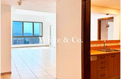 Apartment - 2 Bedrooms - 3 Bathrooms for rent in Marina Residences 4 - Marina Residences - Palm Jumeirah - Dubai