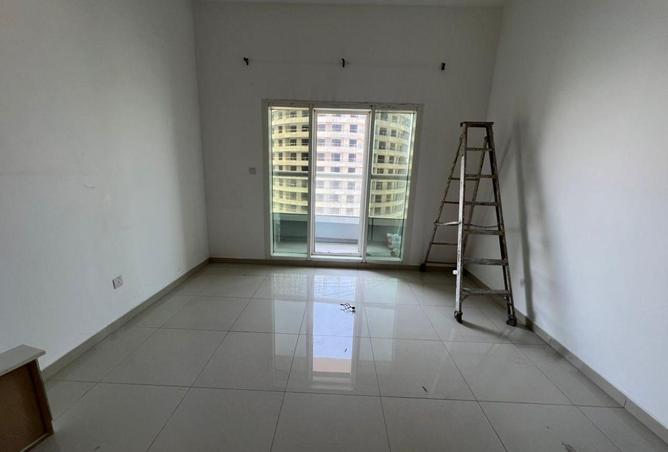 72720436 - Property Image 3