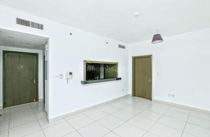 Apartment - 1 Bedroom - 2 Bathrooms for rent in The Lofts West - The Lofts - Downtown Dubai - Dubai