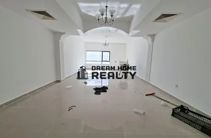 شقة - 3 غرف نوم - 3 حمامات للايجار في شارع التعاون الجديد - التعاون - الشارقة