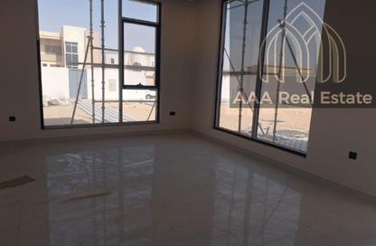 Villa - 5 - 7 for rent in Al Aweer 1 - Al Aweer - Dubai