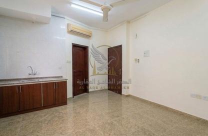 Apartment - Studio - 1 Bathroom for rent in Bu Tina - Al Sharq - Sharjah