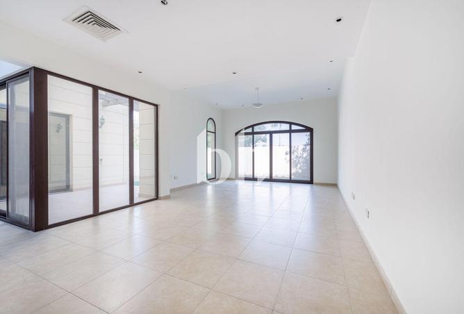 100831524 - Property Image 3