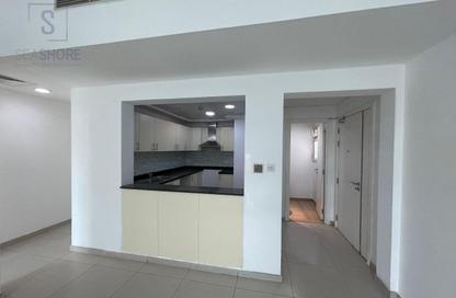 Apartment - 2 - 3 for rent in Al Khaleej Village - Al Ghadeer - Abu Dhabi Apartment - 2 - 3 for rent in Al Khaleej Village - Al Ghadeer - Abu Dhabi
