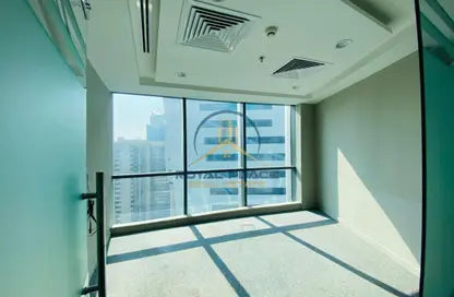 مكتب - استوديو - 1 حمام للايجار في برج ريجال - الخليج التجاري - دبي