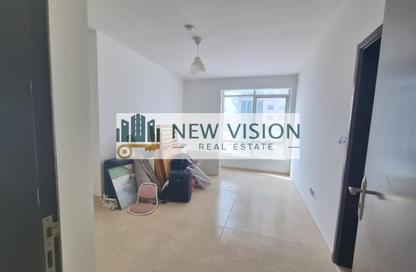 Apartment - 1 - 2 for rent in Al Khan Lagoon Tower - Al Khan Lagoon - Al Khan - Sharjah
