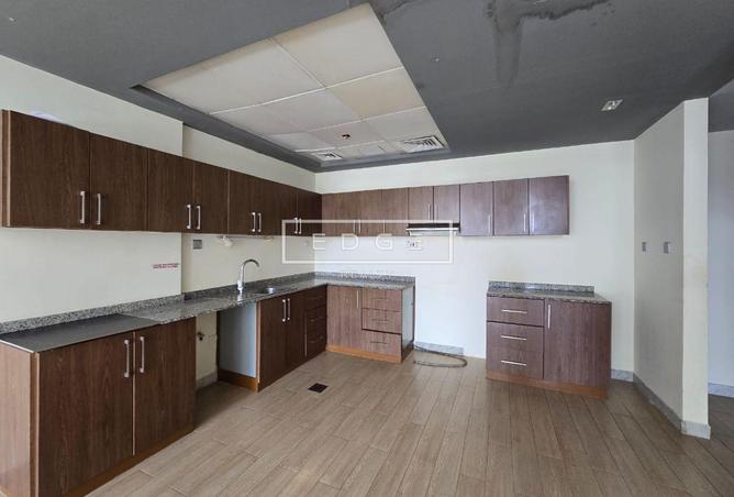 56140172 - Property Image 3