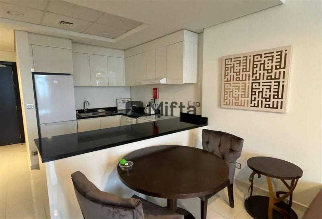 Stunning 1 BR | Fully Furnished | Prime photo 5