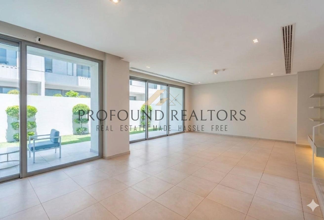 Corner Unit | With Swimming Pool | Open for offers photo 4