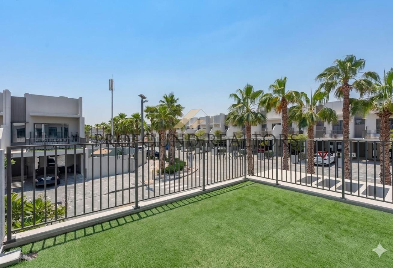 Corner Unit | With Swimming Pool | Open for offers photo 12
