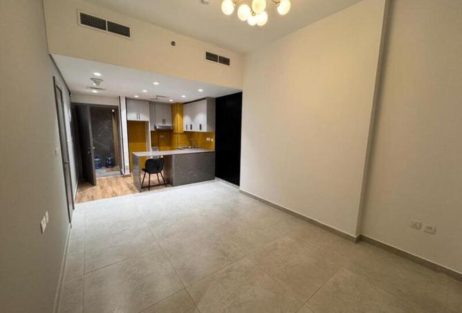 94008037 - Property Image 2
