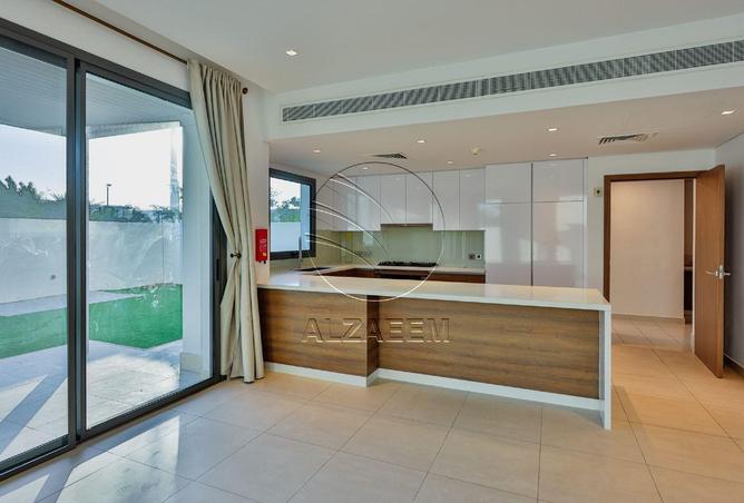 87448781 - Property Image 3