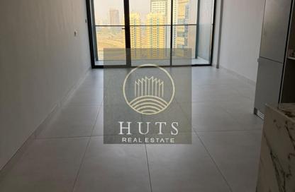 Apartment - Studio - 1 for rent in Amal Tower - Dubai Sports City - Dubai Apartment - Studio - 1 for rent in Amal Tower - Dubai Sports City - Dubai