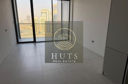 Apartment - Studio - 1 for rent in Amal Tower - Dubai Sports City - Dubai