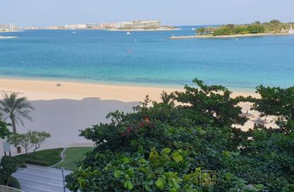 Apartment - 1 - 2 for sale in Al Sultana - Shoreline Apartments - Palm Jumeirah - Dubai