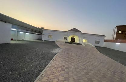 Villa - 5 - 4 for rent in Seih Al Burairat - Ras Al Khaimah