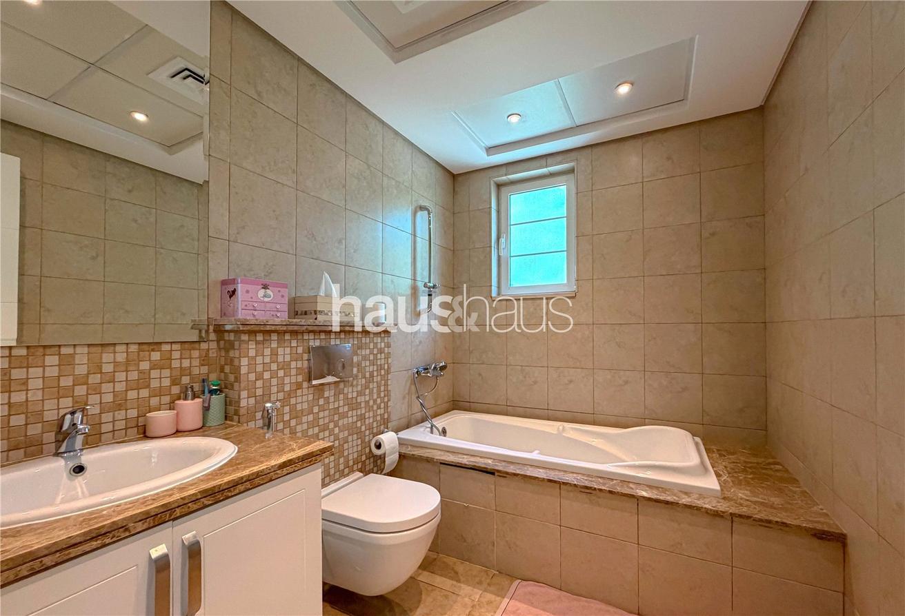 Upgraded | Private Pool | Large Plot photo 9