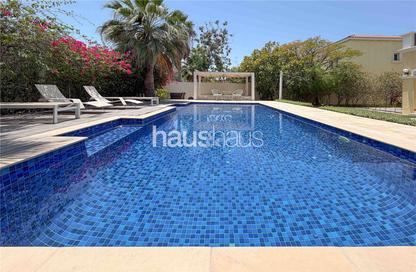 Villa - 3 Bedrooms - 4 Bathrooms for rent in District 6 - Jumeirah Park - Dubai