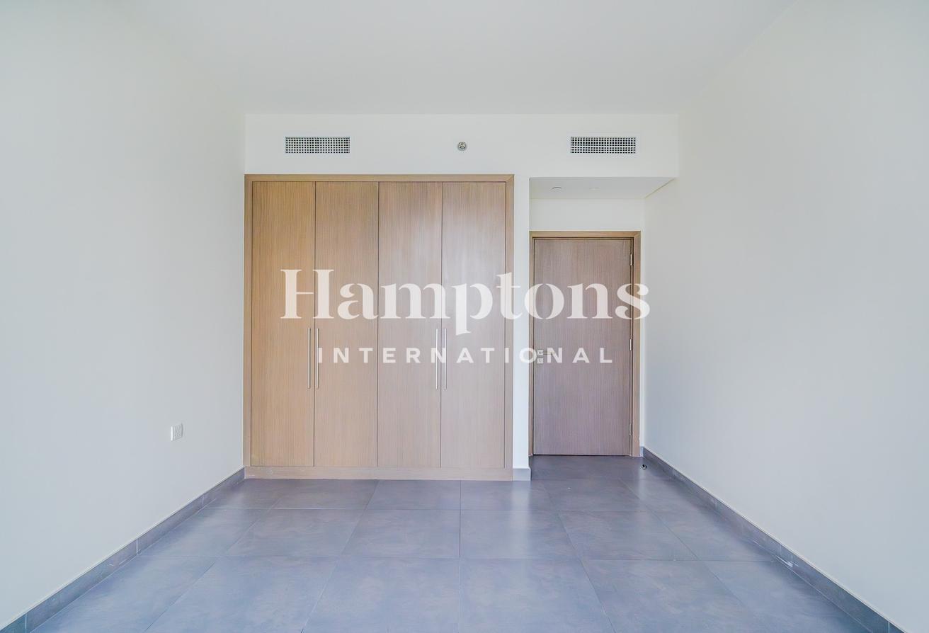 1-Bedroom Apartment | Full Park View photo 7