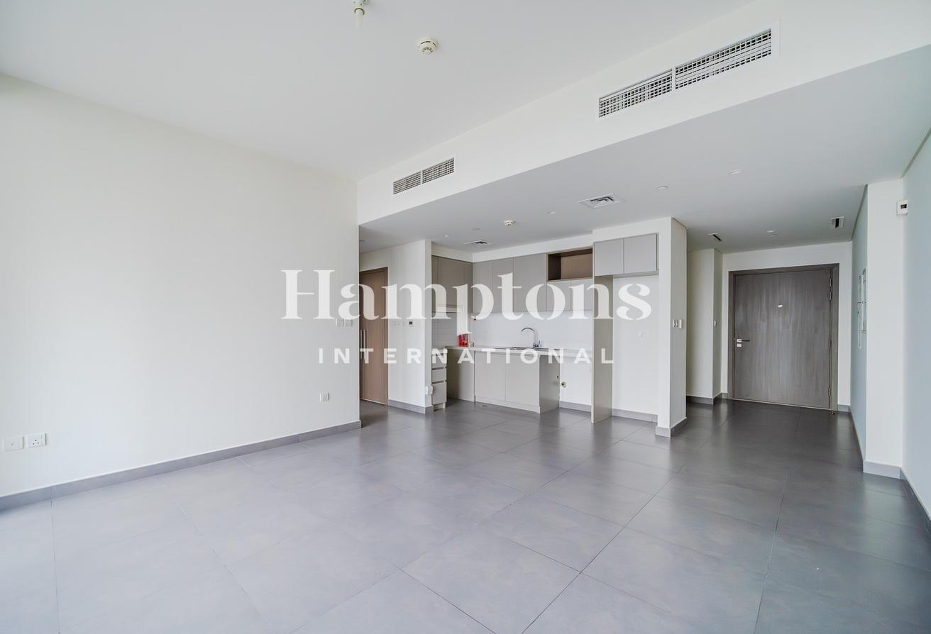 1-Bedroom Apartment | Full Park View photo 3