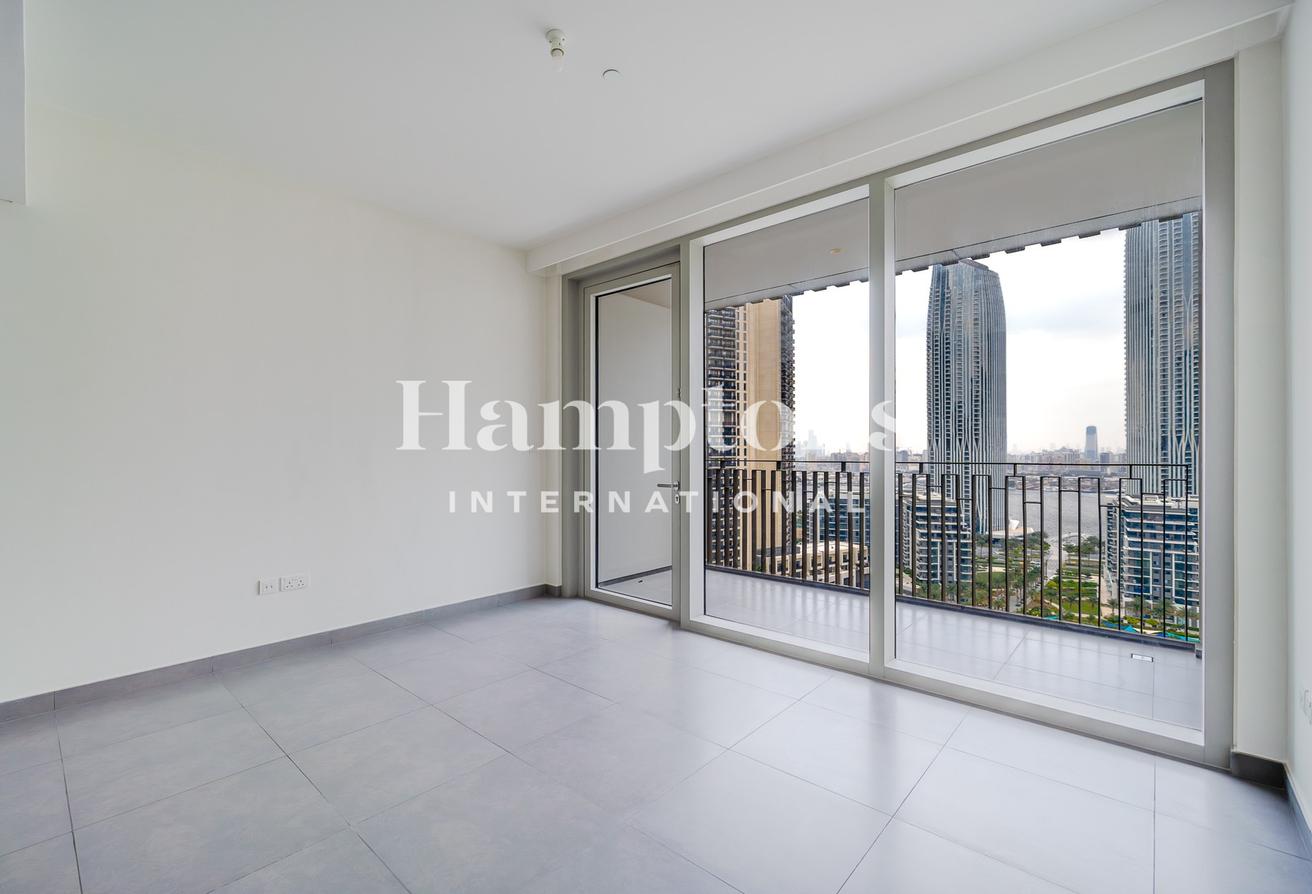 1-Bedroom Apartment | Full Park View photo 8