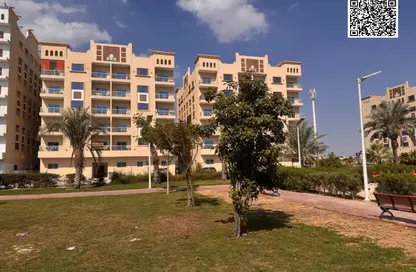 شقة - 2 غرف نوم - 3 حمامات للبيع في قرية الأميرة - عجمان