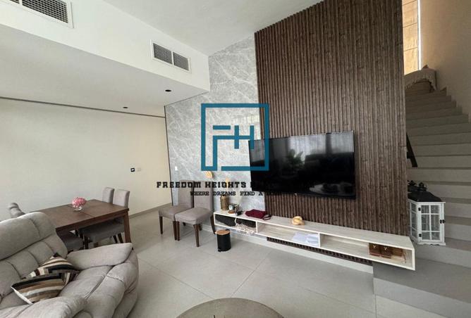 70281660 - Property Main Image