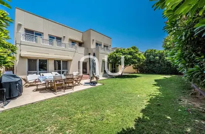 Villa - 5 Bedrooms - 6 Bathrooms for rent in Meadows 7 - Meadows - Dubai