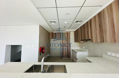 Apartment - 3 Bedrooms - 4 Bathrooms for rent in The Double - International City Phase 2 - Al Warsan 4 - Al Warsan - Dubai Apartment - 3 Bedrooms - 4 Bathrooms for rent in The Double - International City Phase 2 - Al Warsan 4 - Al Warsan - Dubai