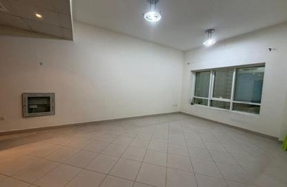Apartment - 1 Bedroom - 2 Bathrooms for rent in Al Majaz 1 - Al Majaz - Sharjah
