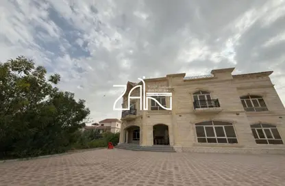 Villa - 5 Bedrooms - 6 Bathrooms for sale in Shakhbout City - Abu Dhabi