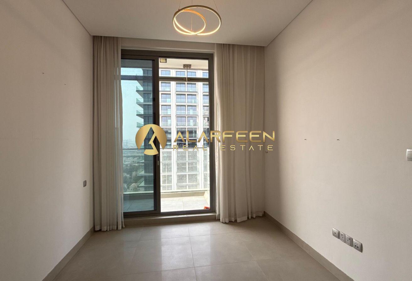 Near To Mall | Spacious Unit | Prime Location photo 7