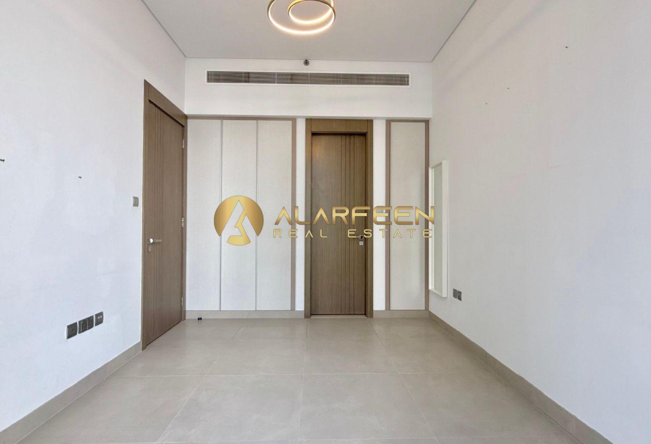 Near To Mall | Spacious Unit | Prime Location photo 9