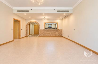 Apartment - 2 - 2 for rent in Al Anbara - Shoreline Apartments - Palm Jumeirah - Dubai