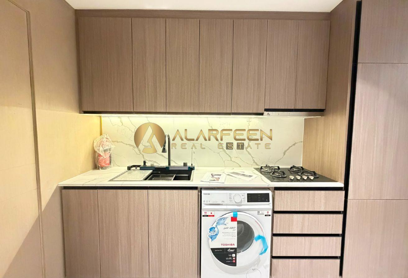 Home | Studio | Fitted White Goods photo 5