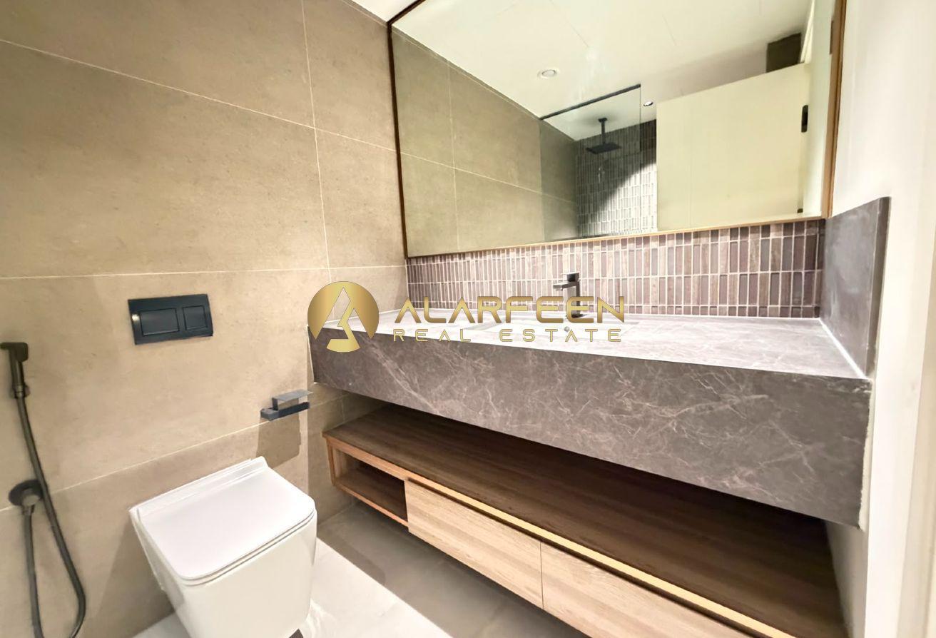 Home | Studio | Fitted White Goods photo 11