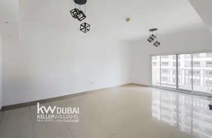 Apartment - 3 Bedrooms - 3 Bathrooms for rent in Centrium Tower 4 - Centrium Towers - Dubai Production City (IMPZ) - Dubai