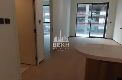 شقة - غرفة نوم - 1 حمام للايجار في مساكن الارتفاع - منطقة 16 - قرية جميرا الدائرية - دبي