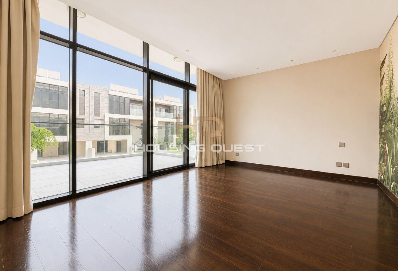 5 Bed + Maid | Corner Unit | Quick Access photo 4