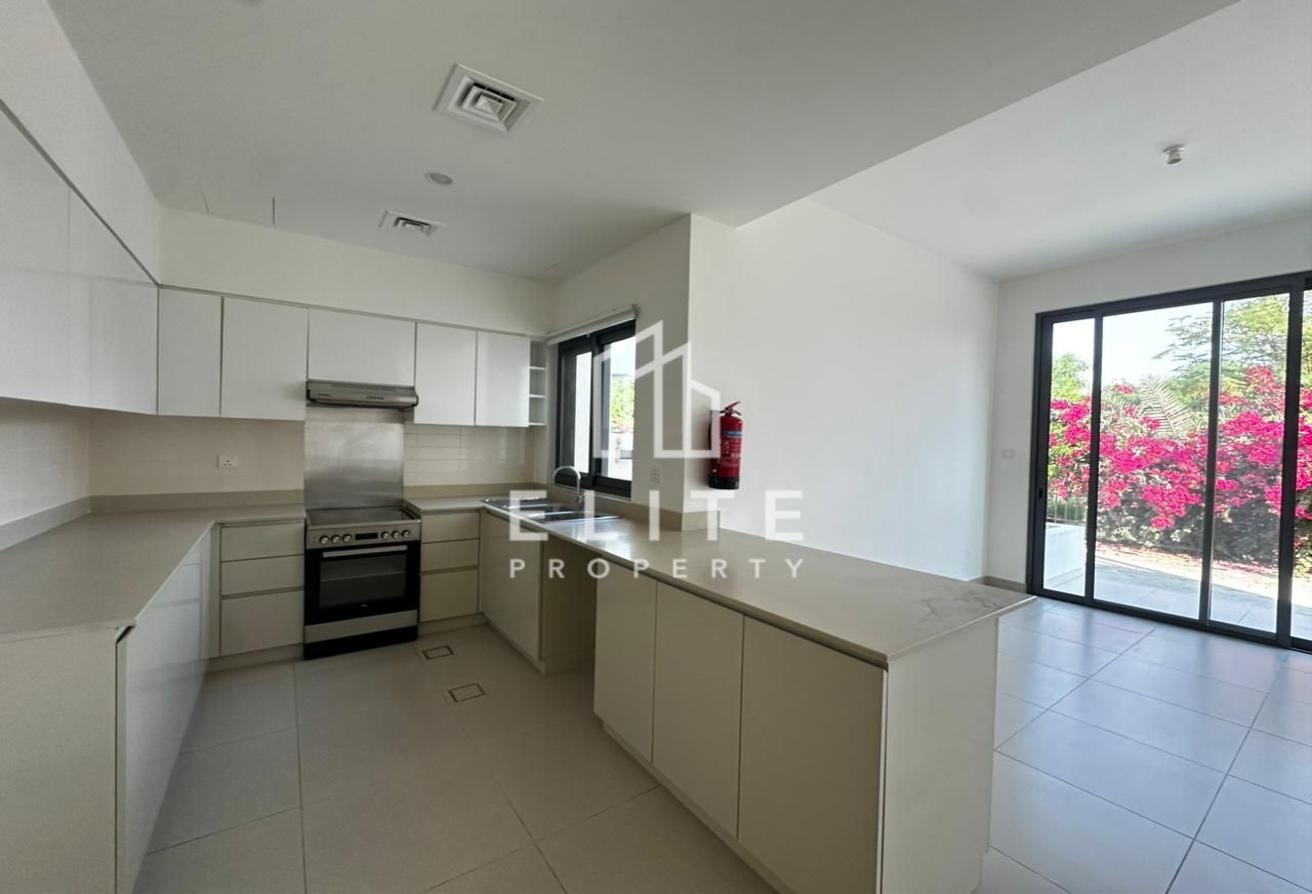Cameltrack | | Upgraded | Close to Amenities photo 11