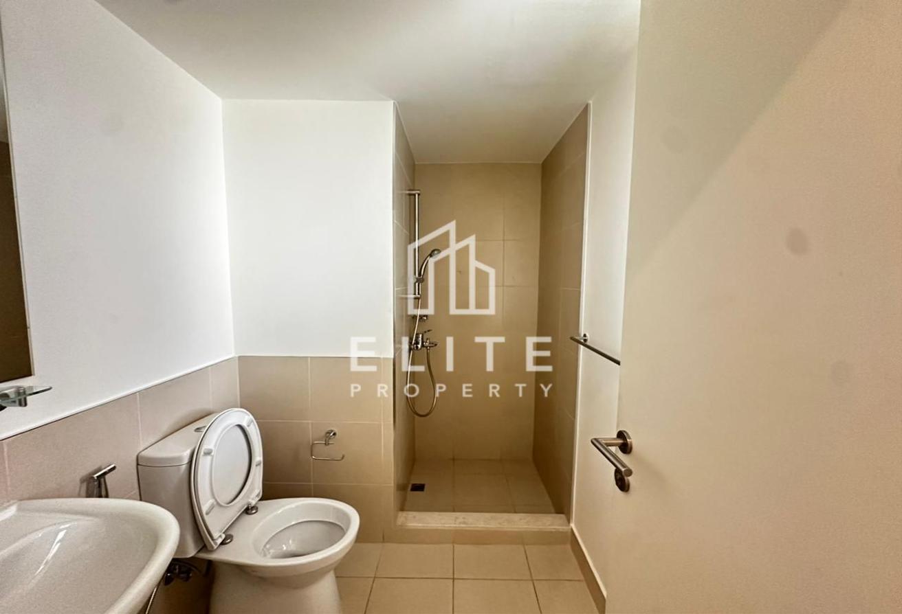 Cameltrack | | Upgraded | Close to Amenities photo 16