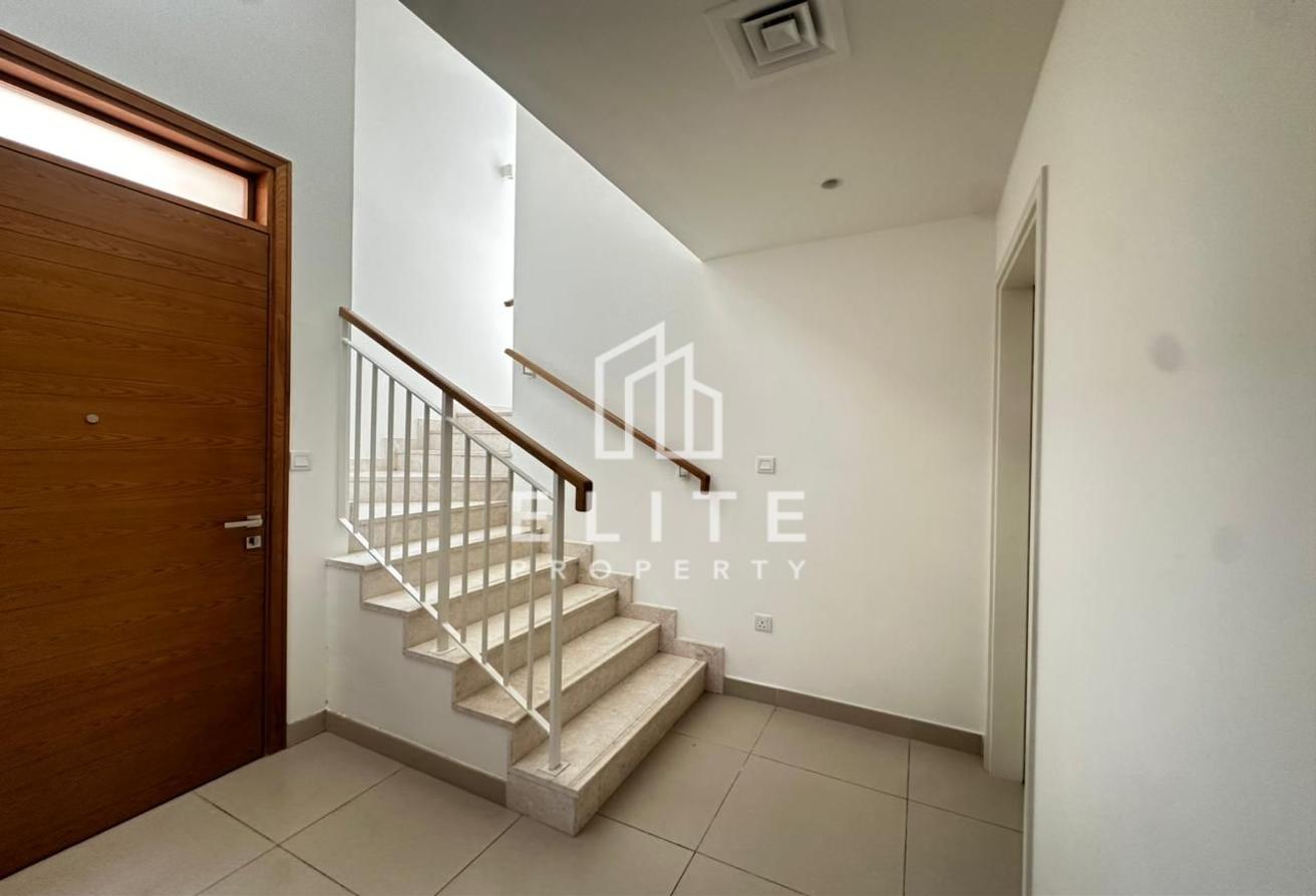 Cameltrack | | Upgraded | Close to Amenities photo 5