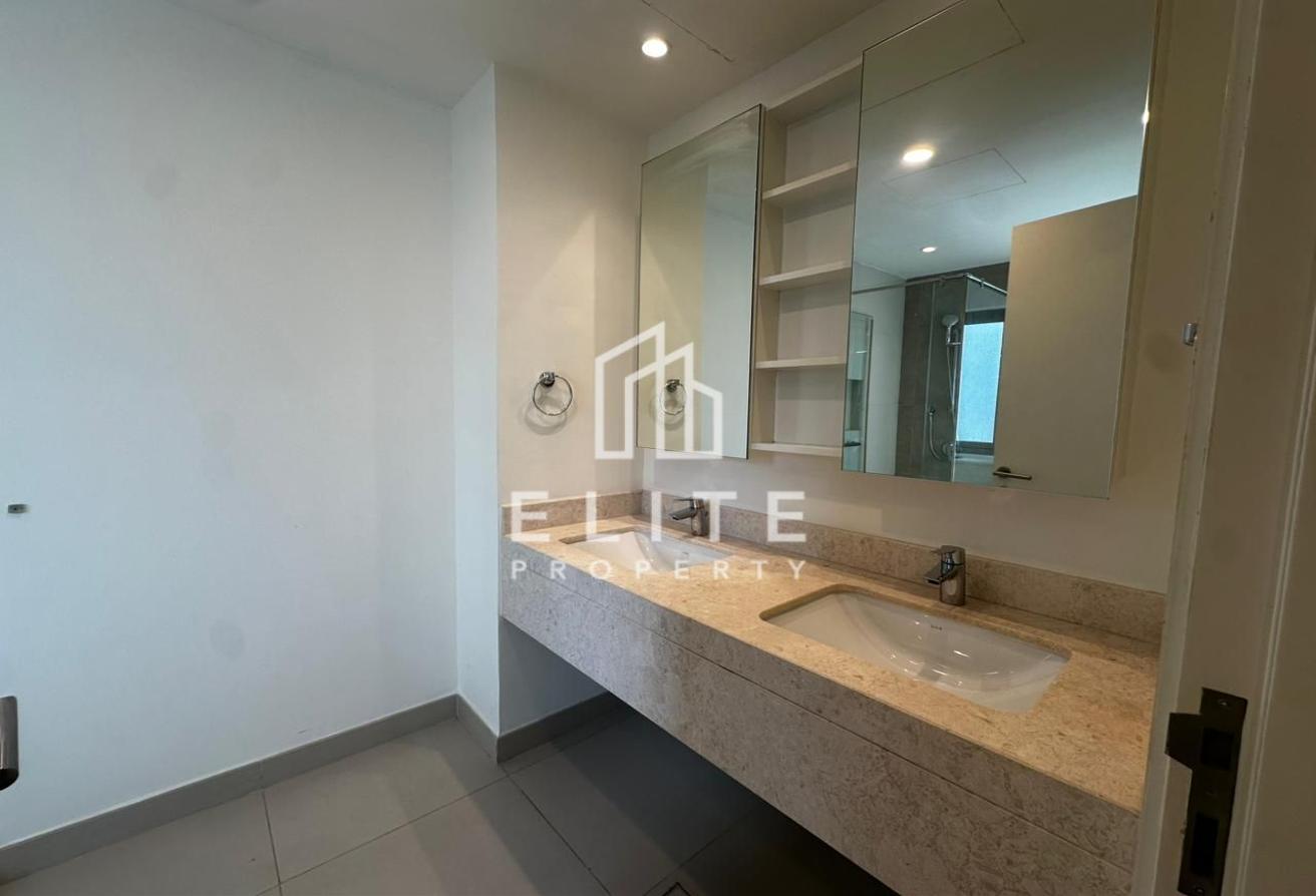 Cameltrack | | Upgraded | Close to Amenities photo 17