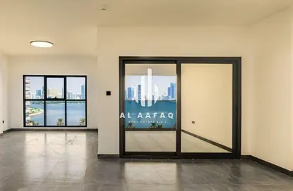 شقة - 3 غرف نوم - 4 حمامات للايجار في المجاز 3 - المجاز - الشارقة