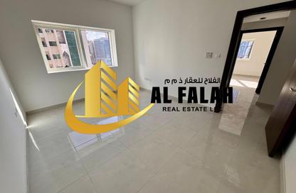 شقة - غرفة نوم - 1 حمام للايجار في شارع التعاون الجديد - التعاون - الشارقة
