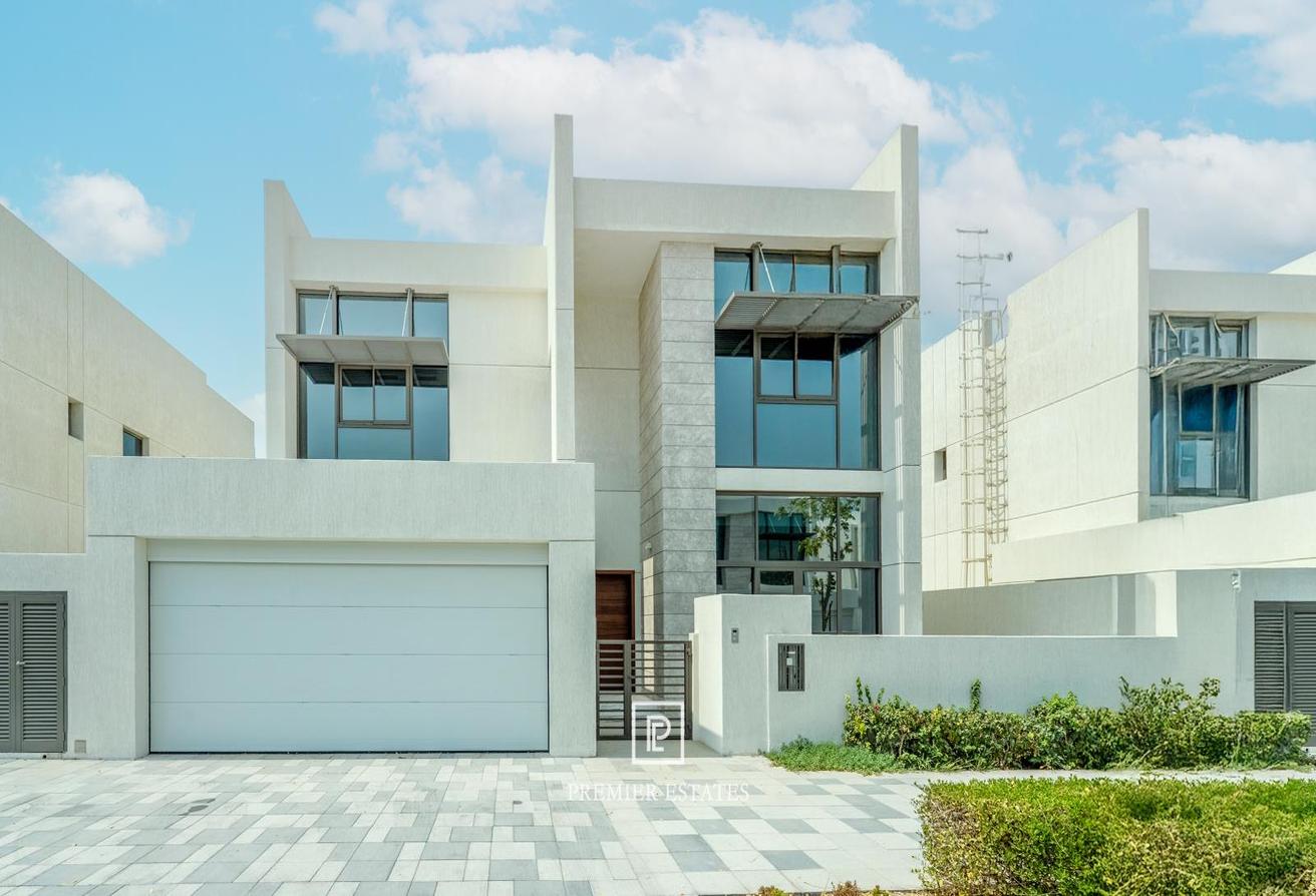 Luxury Villa | Private Pool | District One Living photo 2