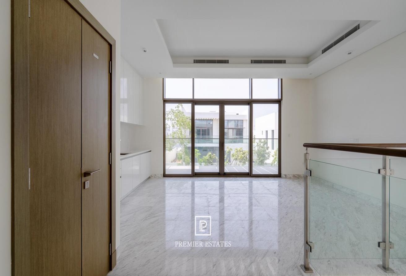 Luxury Villa | Private Pool | District One Living photo 11