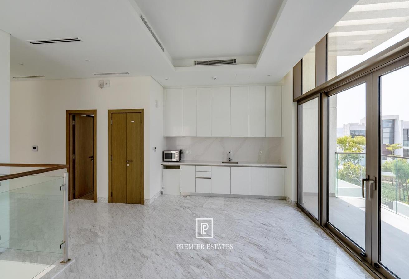 Luxury Villa | Private Pool | District One Living photo 12