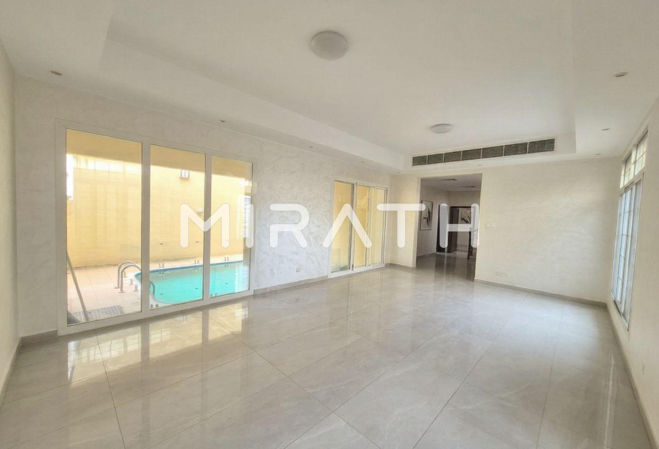 Excellent Renovated Villa | Private Pool | Garden photo 2